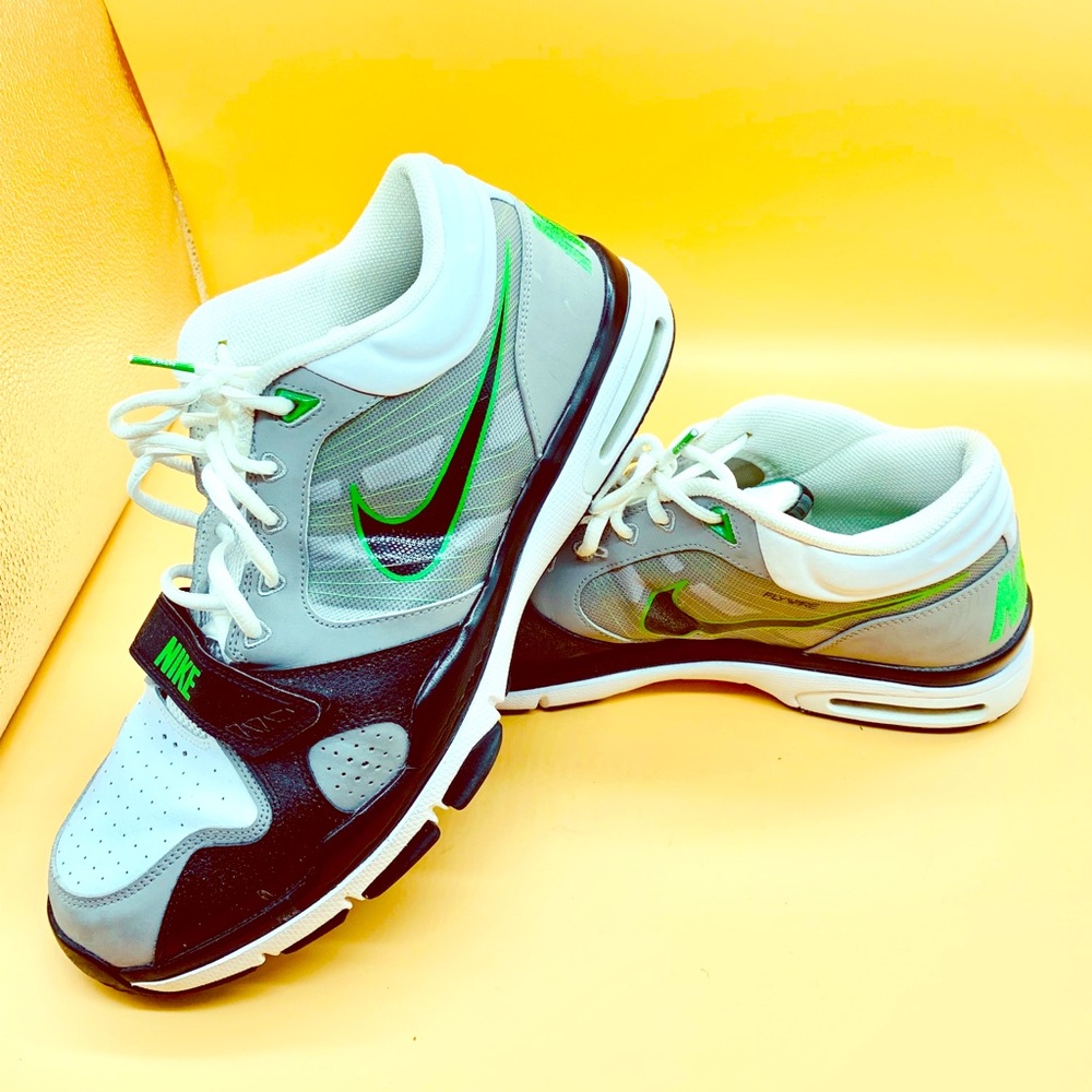 Nike TR1